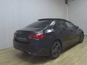 Mercedes-Benz A 180 Lim. d AMG-Line Navi LED Panorama Sound Bild 4