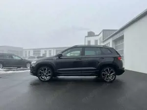 Skoda Karoq 1.5 TSI DSG Sportline 188€ m.20% Anz. 19 Zoll AH Bild 2