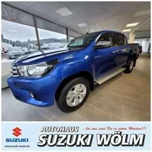Toyota Hilux Double Cab Comfort 4x4* AHK 3t.* nur 19.000 km!