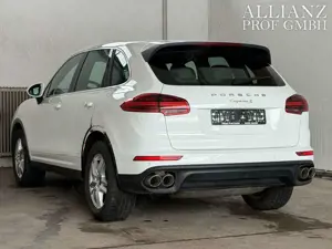 Porsche Cayenne S ACC CarPlay Sitzheizung LED UNFALL Bild 4