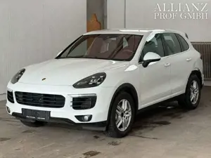 Porsche Cayenne S ACC CarPlay Sitzheizung LED UNFALL Bild 3