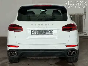 Porsche Cayenne S ACC CarPlay Sitzheizung LED UNFALL Bild 5