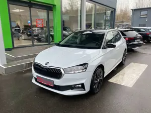 Skoda Fabia Style mit NAVI, PDC v+h, beh. Lederlenkrad