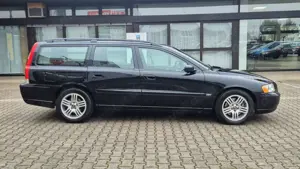 Volvo V70 2.4 Automatik T5 Momentum * 260 PS* Bild 5