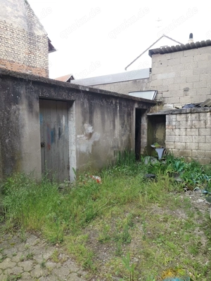 Stellplatz und 2 Lagerräume zu Vermieten