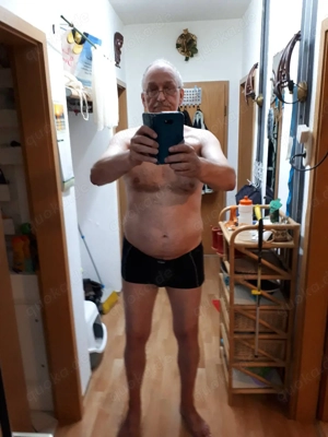 Hat jemand Lust auf meinen Po?