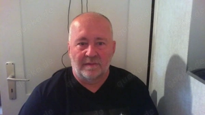 Geiler Rentner gesucht der mich regelmäßig besucht, um sich bei mir den Schwanz lutschen zu lassen.