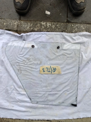 Biete Seitenscheibe rechts für Piaggio Ape 50 Tl3t ( Ein Auge )