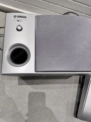 Yamaha Tyros 3 Workstation Keyboard inkl. original Lautsprecher und Ständer