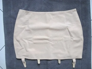 Triumph Mieder Gr 95  Hüfthalter Strapshalter