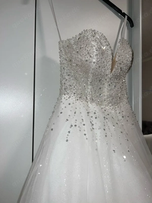 Hochzeitskleid Prinzessin, mit Glitzer und Perlen