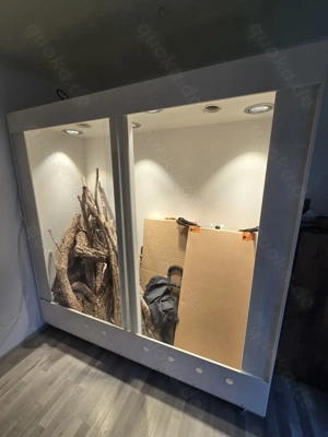 Großes Kunstoff  Terri 