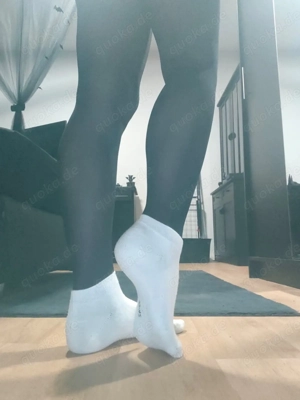   Getragene Sneaker Socken für echte Genießer    Echt, persönlich, sportlich, intensiv 