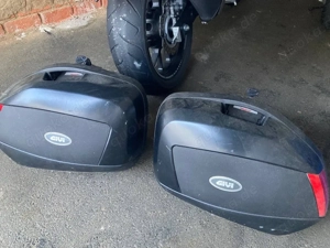 Givi Topcase und Seitenkoffer