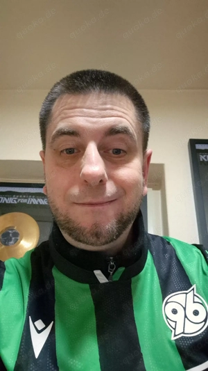 Erotische Treffen mit Frauen und Paaren.