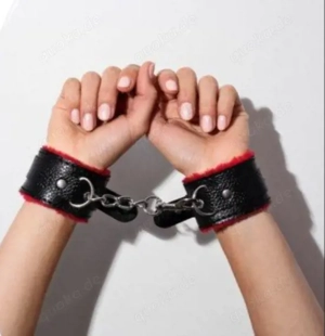 Lesbische dominante Frau gesucht