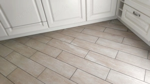 Bodenfließen Holzoptik 18 qm mit passenden Sockelleisten