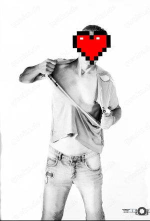 Erfahrens Aktmodell steht als Nacktbedienung und Nacktputzer zur Verfügung 