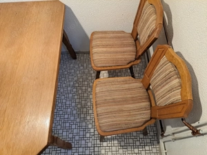 Tisch mit 4 Stühlen massiv Bild 4