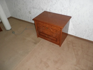 2 Nachttische, 2 Schübe, Kirsch, B 65 cm H 52 cm Bild 3
