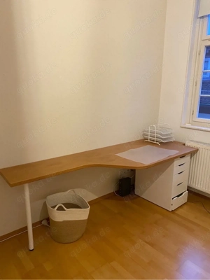 Schreibtisch mit Massivholzplatte und Rollcontainer Bild 2