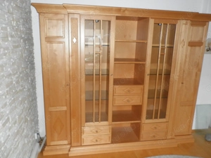 Wohnwand Holz, B 240 cm H 210 cm Bild 3
