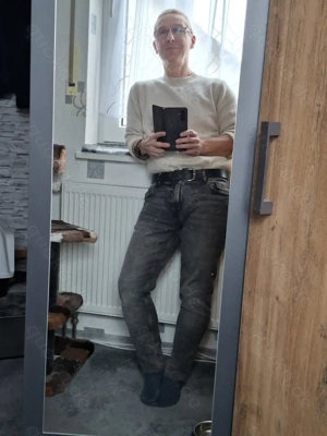 Klaus sucht ,,heiße" Hexe .. Besenstiel zum Fliegen bringe ich mit ;-))