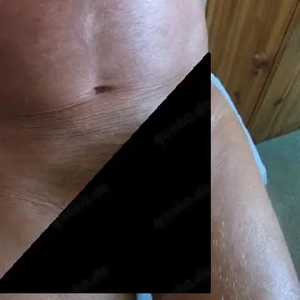 Sportlicher älterer Bi-Mann