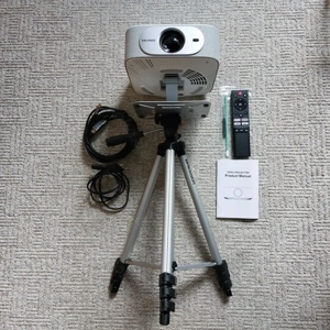 Beamer Salange Netflix Projektor P92MAX S mit Stativ von Bresser