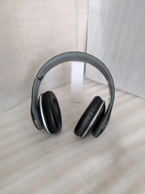 *reduziert* verschiedene elektronische Geräte 