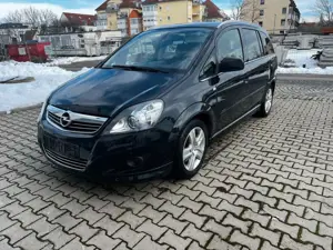 Opel Zafira B Family Plus 7Sitze TÜV NEU