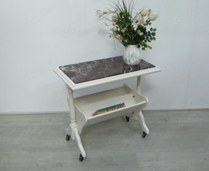 Zeitungsständer Sofatisch Weiß + rote Marmorplatte Vintage