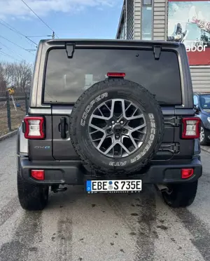 Jeep Wrangler Jeep Wrangler Unlimited 4xe PHEV 80th Anniversary Bild 3