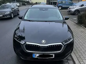 Skoda Octavia Octavia Combi 1.4 TSI iV DSG Ambition