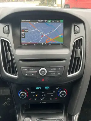 Ford Focus Titanium Sitzheizung Navi PDC
