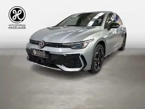 Volkswagen Golf VIII R-Line 1.5eTSI DSG AHK NAV HUD SHZ APPC LED R