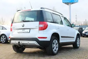 Skoda Yeti 1.2 TSI Active Outdoor/1.HAND/VOLLSHEFT/AHK Bild 4