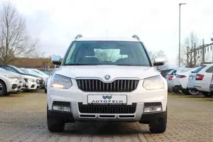 Skoda Yeti 1.2 TSI Active Outdoor/1.HAND/VOLLSHEFT/AHK Bild 2