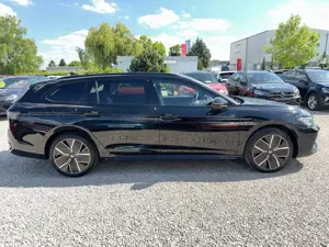 Volkswagen Passat R-Line Signature Gewerbe- Sonderleasing Bild 5