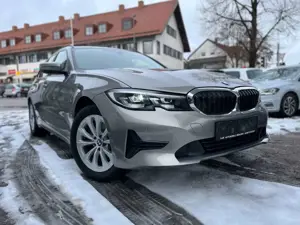 BMW 320 e xDrive Advantage SpurAss+DigCock+LED+Navi Bild 2