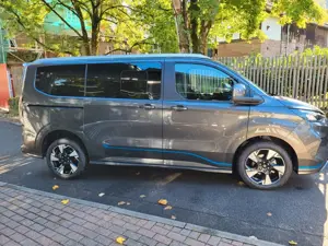 Ford Tourneo Custom L1 Tourneo Sport Aut.*ACC*LED* Bild 3