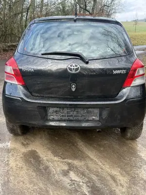 Toyota Yaris 1.33 VVT-i Cool Bild 4