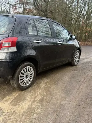 Toyota Yaris 1.33 VVT-i Cool Bild 5