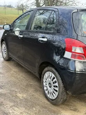 Toyota Yaris 1.33 VVT-i Cool Bild 3
