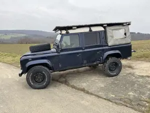 Land Rover Defender 110 Station Wagon SE Bild 2