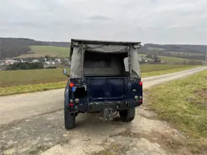 Land Rover Defender 110 Station Wagon SE Bild 4