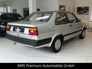 Volkswagen Jetta 1.6   1 Hand ( H ) Kennzeichen Bild 4