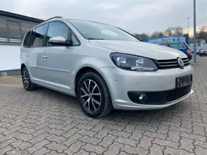 Volkswagen Touran Comfortline BMT/Auto/Navi/Tüv Neu/7Sitzer Bild 3