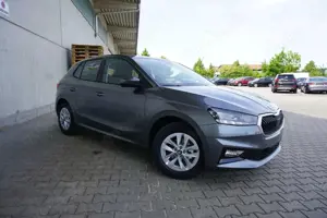 Skoda Fabia 1.0TSI Navi/MirrorLi Kamera SHZ Tempomat