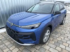 Volkswagen T-Roc Life/Style Paket 1,5 eTSI  150 PS DSG-NEUES MOD...
